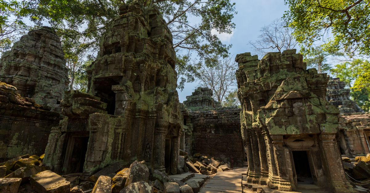 découvrez le guide de voyage complet du cambodge : conseils, itinéraires, sites incontournables et astuces pour une aventure inoubliable au cœur de l'asie du sud-est.